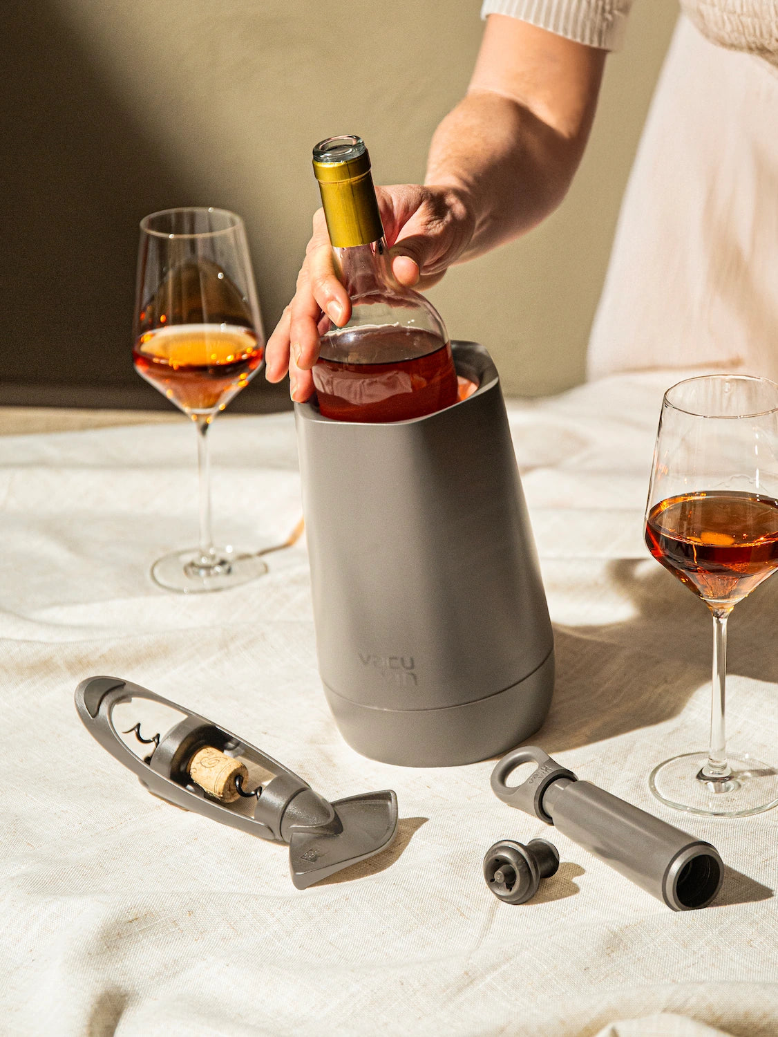 vacu Vin wine set host graphite packaging