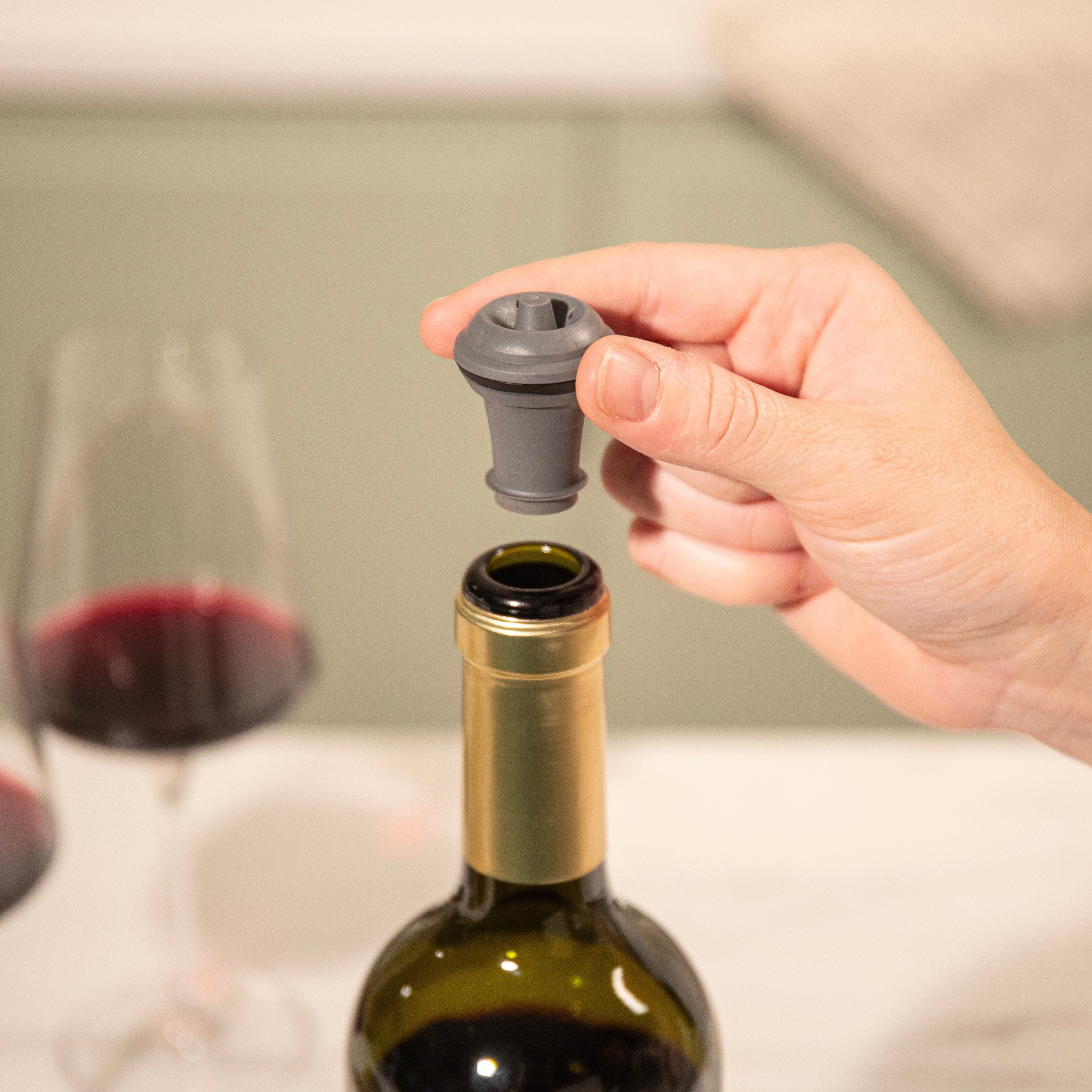 Vacu Vin Electric Wine Saver - Thumbnail 2