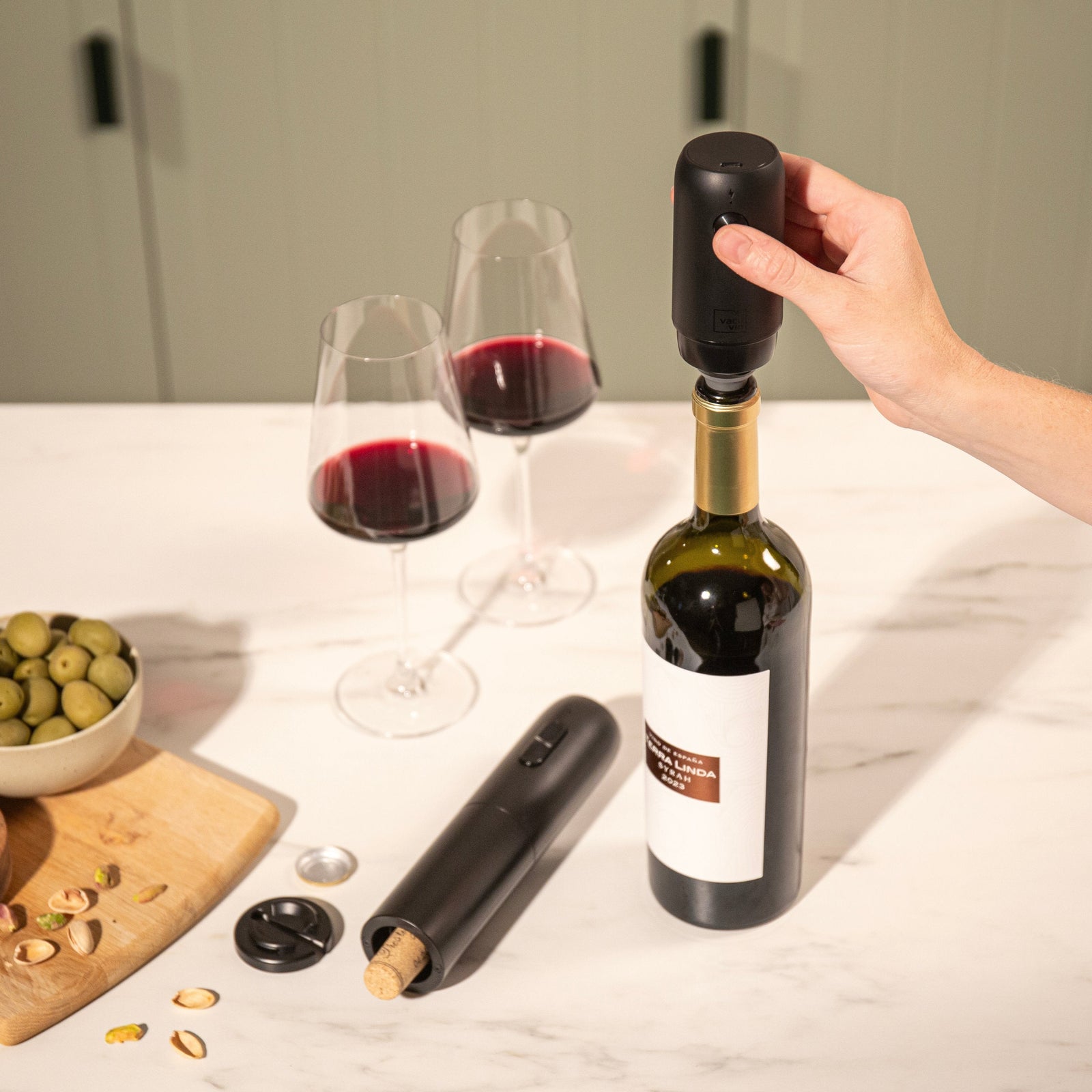 Vacu Vin Electric Wine Saver and Electric Wine Opener