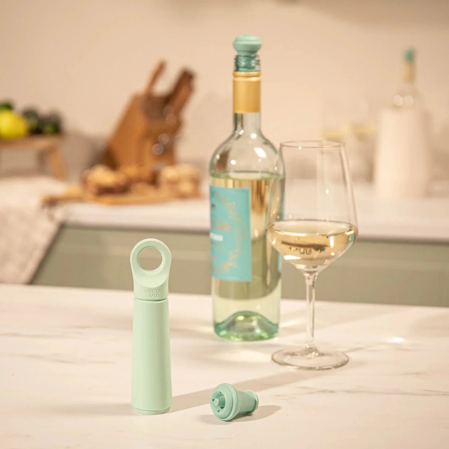 Vacu Vin Wine Saver Loop Jade