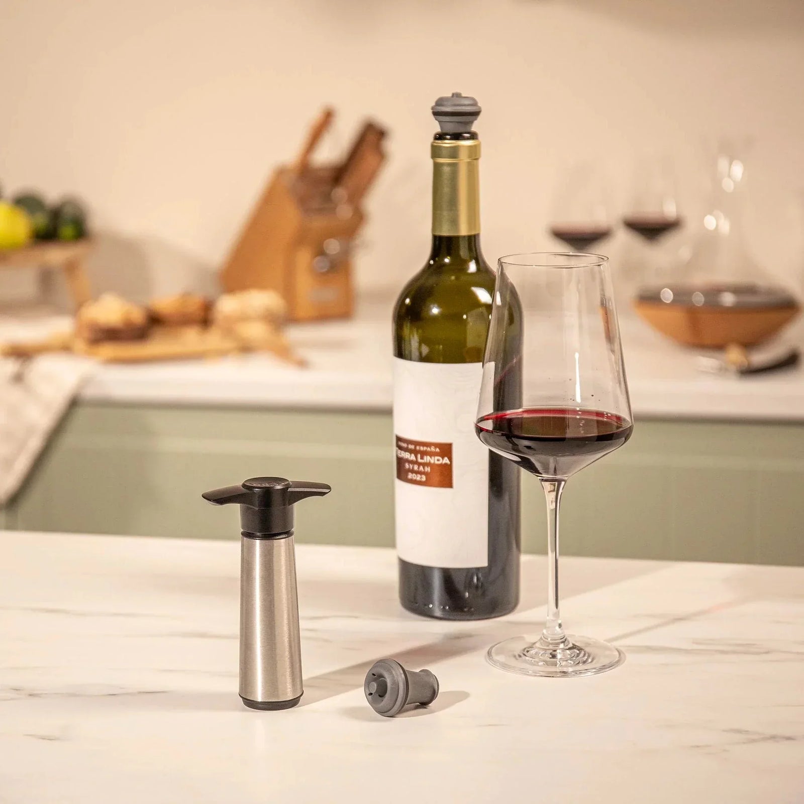 Vacu Vin Wine Saver Original Stainless Steel Gift Set with 2 stoppers