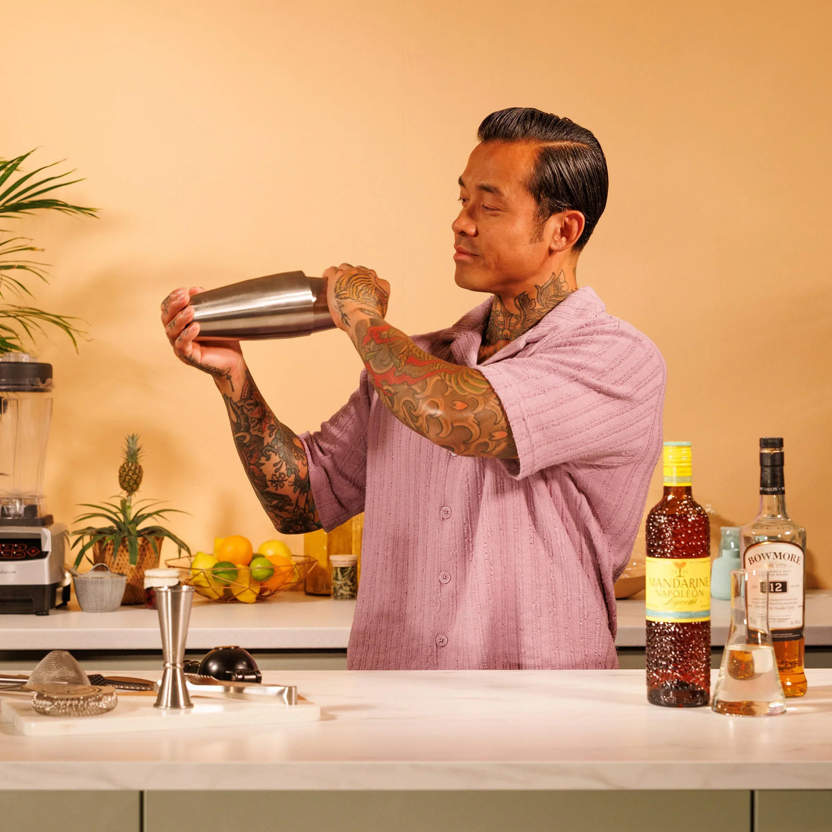 Vacu Vin Tin on Tin Cocktail Shaker